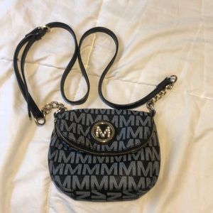 Milan cross over purse